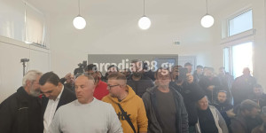 "Ένα μπλόκο υπάρχει σε όλη τη χώρα, θα πρέπει να το καταλάβουν όλοι αυτό!" (ηχητ.)