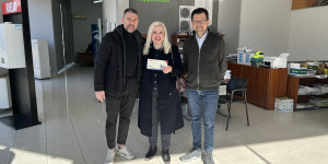 Ο Εμπορικός Σύλλογος Τρίπολης παρέδωσε το μεγάλο δώρο της κλήρωσης στην τυχερή νικήτρια