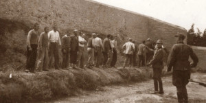 "Όταν αντικρίσαμε τις φωτογραφίες των 200 στην Καισαριανή"