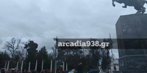 Η τελετή στον ανδριάντα Κολοκοτρώνη για τα 182 χρόνια από το θάνατο του