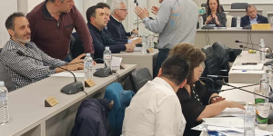 Δ.Σ Τρίπολης: "Γιουρούσι" από Βέρρο για τον εορτασμό της 25ης Μαρτίου- Η απάντηση Τζιούμη