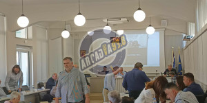 Σ' εξέλιξη η συνεδρίαση του Περιφερειακού Συμβουλίου της Πελοποννήσου στην Τρίπολη