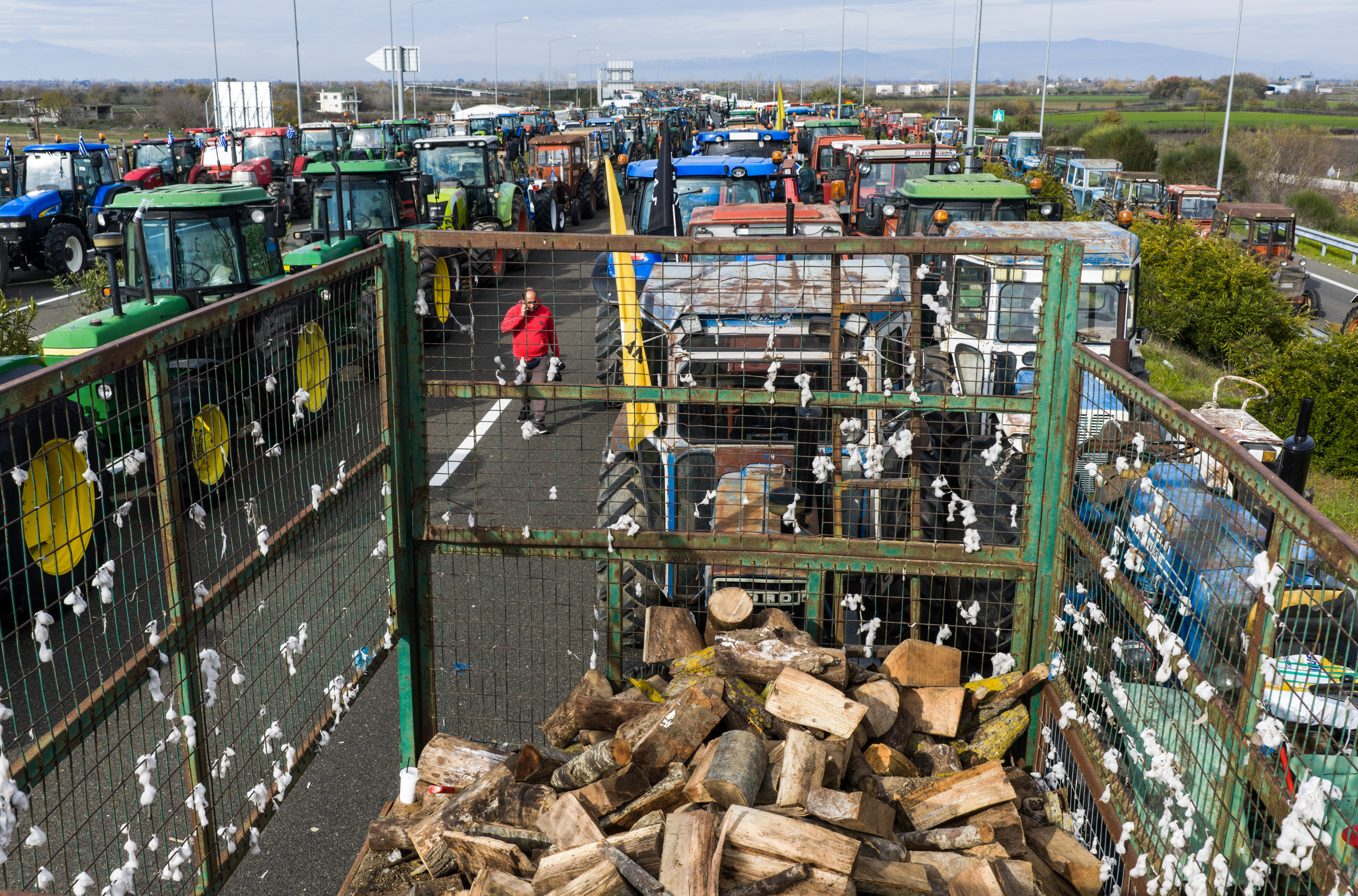 "Μαρσάρουν" τα τρακτέρ και στην Περιφέρεια Πελοποννήσου