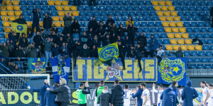 Κάντε το Κολοκοτρώνης κιτρινομπλέ όπως μόνο εσείς ξέρετε!