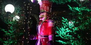 Εορταστικό ωράριο: Πώς θα λειτουργήσουν σήμερα τα καταστήματα -Τι ισχύει για τα σούπερ μάρκετ