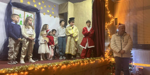 Γιορτινές στιγμές χαράς στο Δημοτικό Σχολείο Βαλτεσινίκου