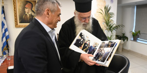 Αντάλλαξαν ευχές Κώστας Τζιούμης και Μητροπολίτης