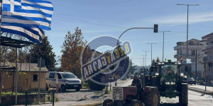 Αγρότες με τρακτέρ στο κέντρο της Τρίπολης