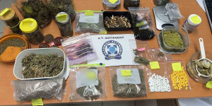 Με πάνω από -1,5- κιλό κάνναβης, παραισθησιογόνα μανιτάρια και λαθραίο καπνό συνελήφθη 48χρονος