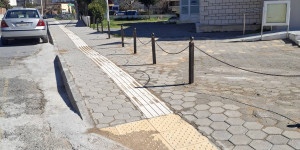 Τρίπολη: Νέο τμήμα πεζοδρομίου μπροστά από τον Ιερό Ναό Αγίου Ραφαήλ