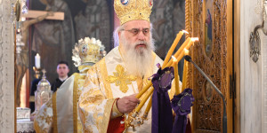 Κυριακή της Σταυροπροσκυνήσεως στην Ι. Μητρόπολη Μαντινείας και Κυνουρίας