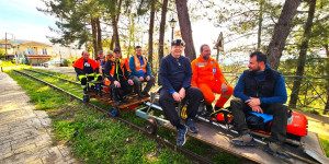 Εθελοντές από την Ευρώπη καθάρισαν τις γραμμές του τρένου στην Αρκαδία