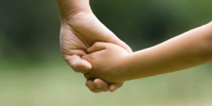 Πρωτοβουλίες στήριξης και ενημέρωσης από την Περιφέρεια Πελοποννήσου για την αναδοχή παιδιού