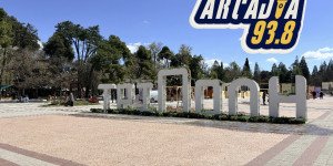 Η πλατεία Άρεως φόρεσε τα πασχαλινά της (pics)