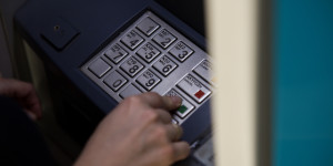 Ο "χάρτης" των πληρωμών από τον e-ΕΦΚΑ και τη ΔΥΠΑ έως τις 17 Απριλίου