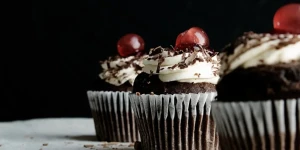 Εορτολόγιο: Ποιος γιορτάζει σήμερα 20 Απριλίου - Σε ποιους θα πείτε «χρόνια πολλά»