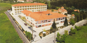 Δώρα στο Δεκάζειο Γηροκομείο από τον Φαρμακευτικό Σύλλογο Αρκαδίας