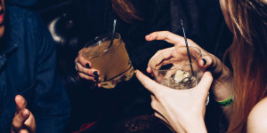 Καλαμάτα: Σέρβιρε αλκοόλ σε ανήλικο και συνελήφθη