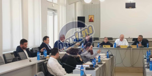 Ιδιαίτερα....."Πασχαλινό" το κλίμα στη συνεδρίαση του Δημοτικού Συμβουλίου Τρίπολης (vid)