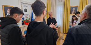 Η νέα γενιά συζητά με την Περιφέρεια για τη συμμετοχή και τη Δημοκρατία