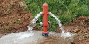 Aυστηρή προειδοποίηση για παράνομη άντληση νερού από τους πυροσβεστικούς κρουνούς