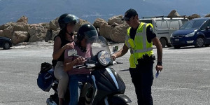 Νέος Κ.Ο.Κ.: Η χρήση προστατευτικού κράνους στο επίκεντρο των ελέγχων της ΕΛ.ΑΣ.