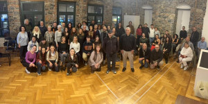 Η συνάντηση του Κώστα Τζιούμη με τους συντελεστές της παράστασης "ΑνάσΣα Ελευθερίας"