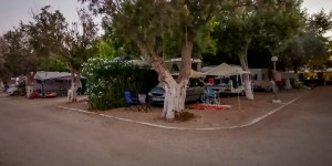 Παραδόθηκε 30χρονος στην Καλαμάτα για το διπλό φονικό στο κάμπινγκ της Φοινικούντας