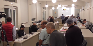 Επεισοδιακή διακοπή του Περιφερειακού Συμβουλίου- Εύσχημος συμβιβασμός από το Προεδρείο