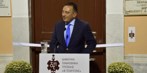 Ο Κώστας Βλάσης στα εγκαίνια της Δημοτικής Πινακοθήκης