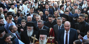 Με κάθε λαμπρότητα υποδέχθηκε η Κόρινθος το νέο της Μητροπολίτη (pics)