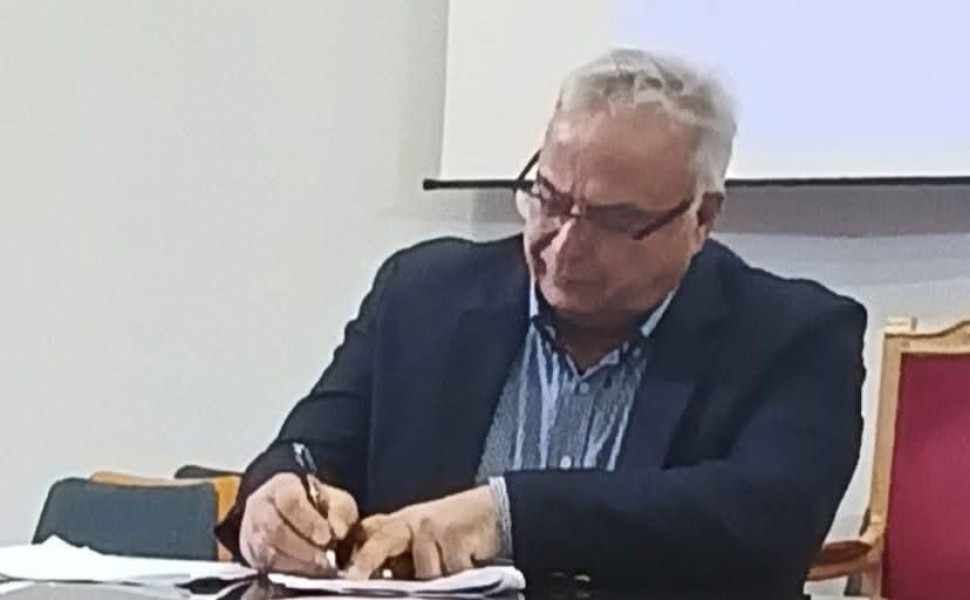 Fcebook: Γιάννης Γιαννακόπουλος