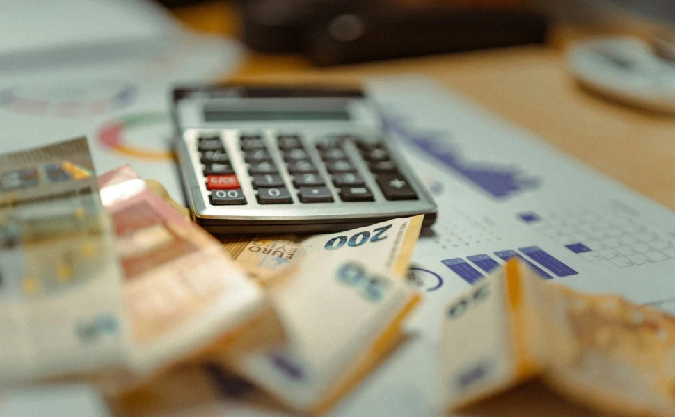 Unsplash/Jakub Żerdzicki