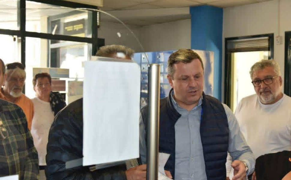 Facebook: Γιώργος Καμπύλης