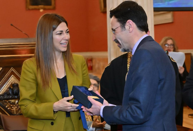 Βράβευση του Καθηγητή Ιατρικής του Πανεπιστημίου Αθηνών, Ηλία Σιέμπου