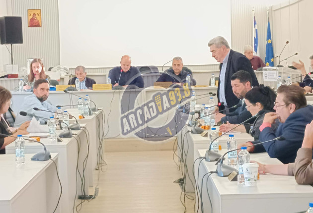 "Λόφος Μπιτσιάνη": Ποια θα είναι η τύχη της ανάπλασης- Τι συζητήθηκε στο Δημοτικό Συμβούλιο Τρίπολης