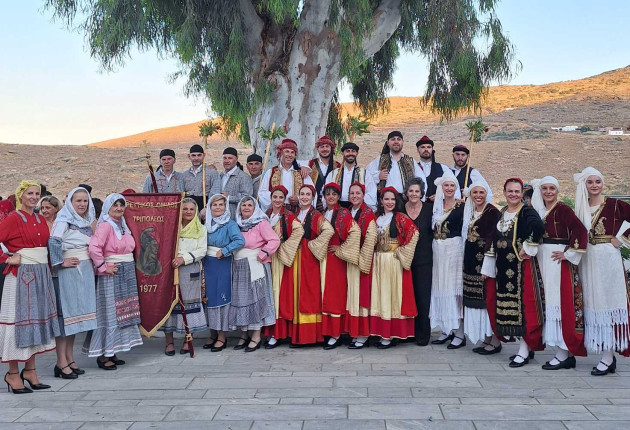 Ο Χορευτικός Όμιλος Τρίπολης στο 3ο χορευτικό αντάμωμα πολιτιστικών συλλόγων στην Άνδρο