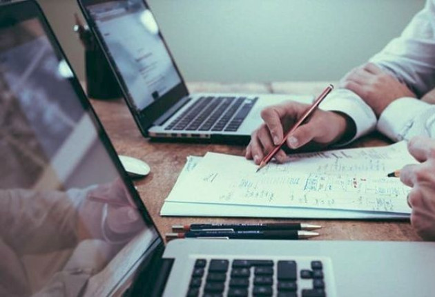 Οφειλέτες: Οι νέες ρυθμίσεις που προστατεύουν από κατασχέσεις και πλειστηριασμούς