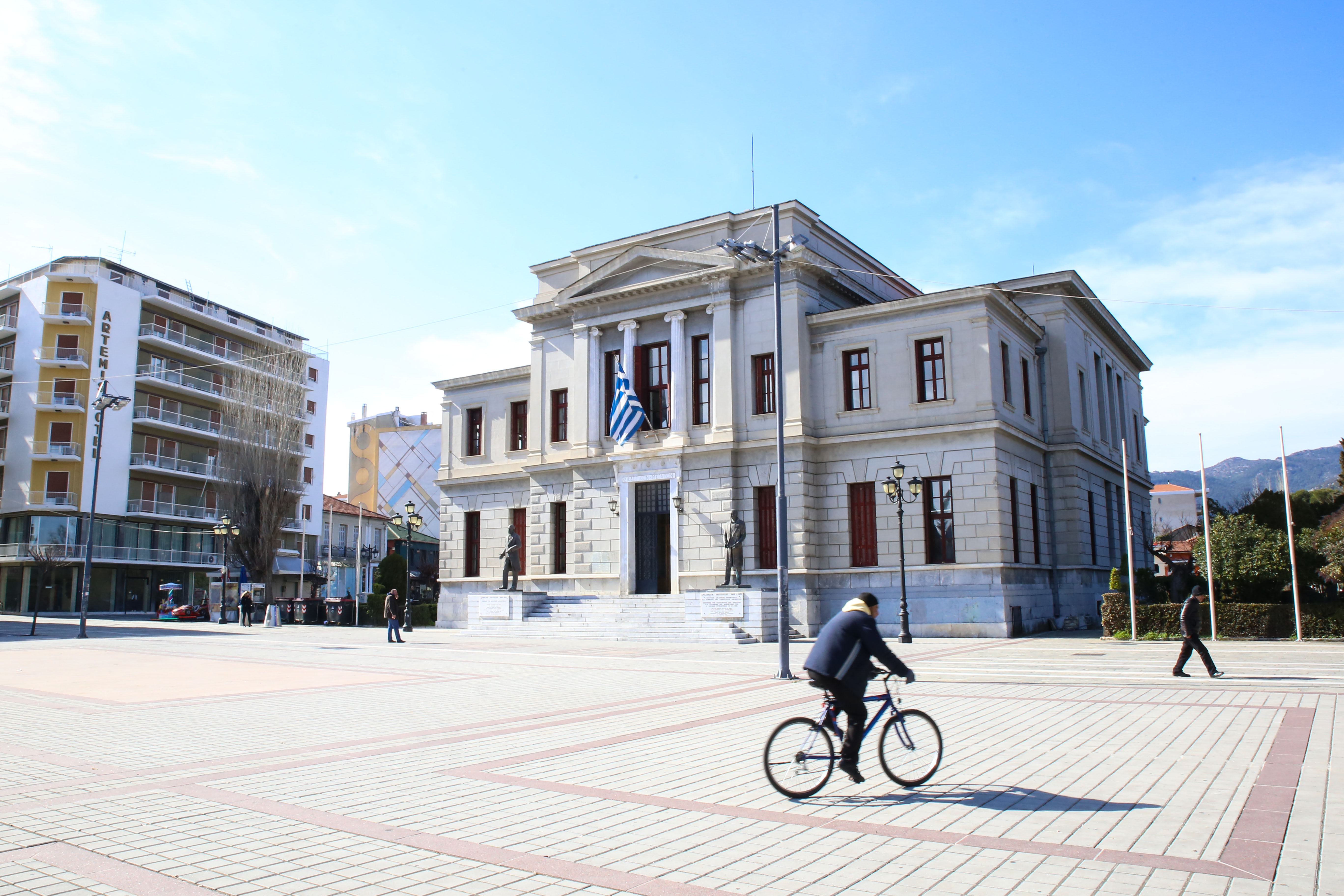 "&Delta;ώ&sigma;&epsilon; &Pi;ά&sigma;&alpha; &sigma;&tau;&eta; &Zeta;&omega;ή"-&Alpha;&nu;&omicron;&iota;&chi;&tau;ή &pi;&rho;ό&sigma;&kappa;&lambda;&eta;&sigma;&eta; &tau;&eta;&sigmaf; &Pi;&epsilon;&rho;&iota;&phi;έ&rho;&epsilon;&iota;&alpha;&sigmaf; &sigma;&epsilon; &nu;&epsilon;&alpha;&nu;&iota;&kappa;ά &mu;&omicron;&upsilon;&sigma;&iota;&kappa;ά &sigma;&upsilon;&gamma;&kappa;&rho;&omicron;&tau;ή&mu;&alpha;&tau;&alpha; &tau;&eta;&sigmaf; &Tau;&rho;ί&pi;&omicron;&lambda;&eta;&sigmaf;