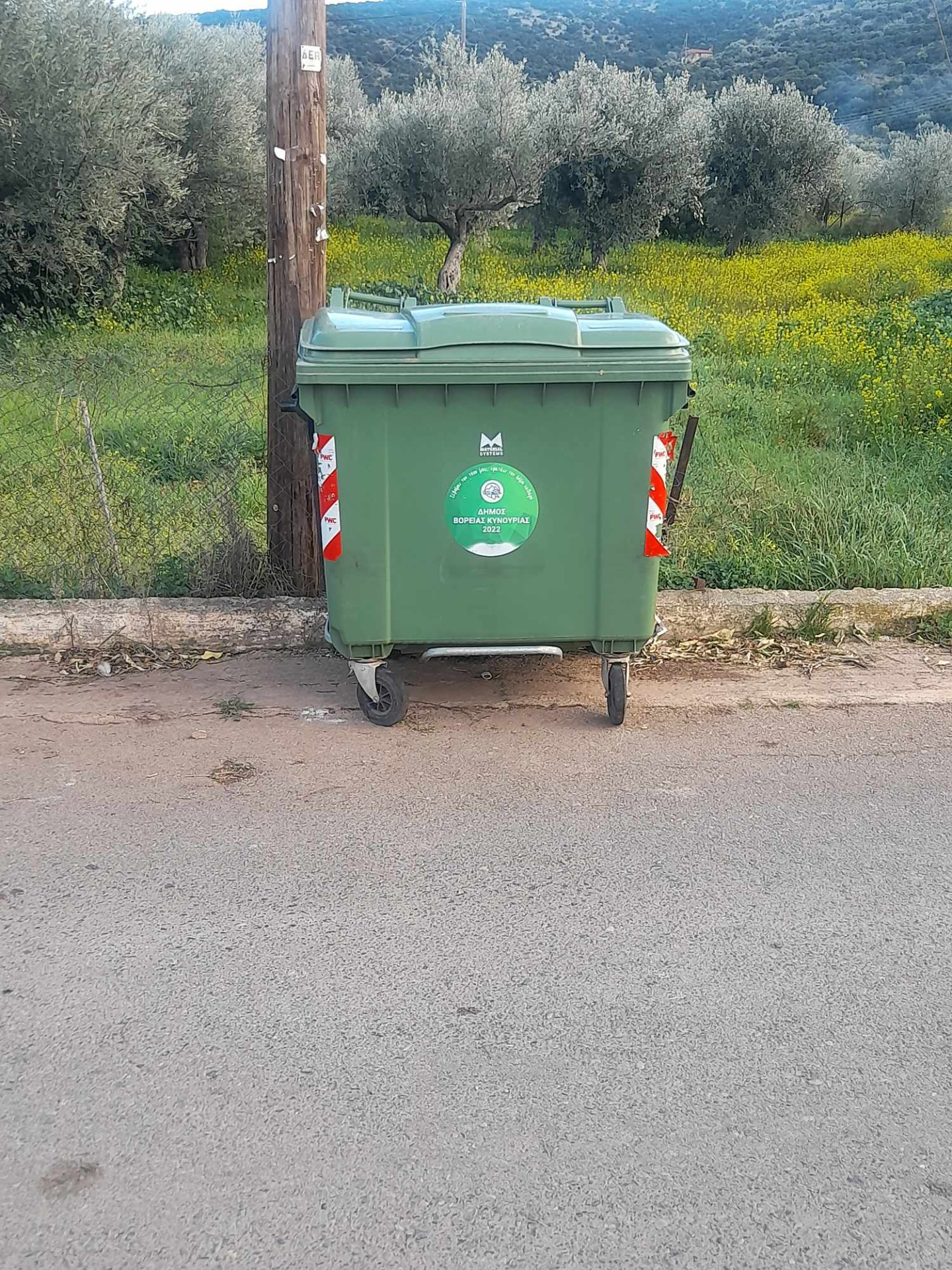 Σύσταση του Δήμου Βόρειας Κυνουρίας: Μην πετάτε ζεστή στάχτη στους κάδους απορριμμάτων