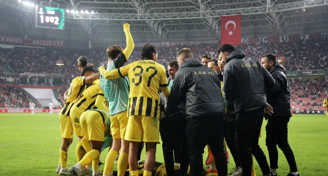 Η ΑΕΚ «κάρφωσε» τη σημαία της σε χώματα ιερά