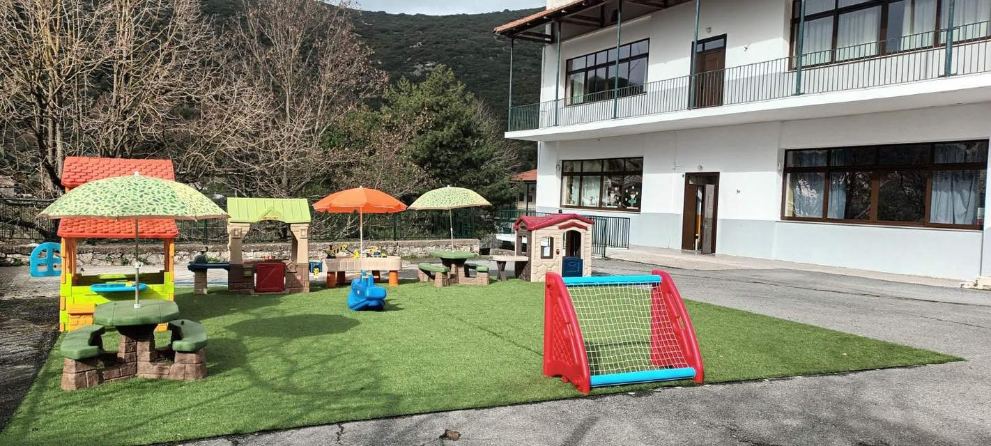 Δωρεά της Παγγορτυνιακής Ένωσης στο σχολείο της Κοντοβάζαινας