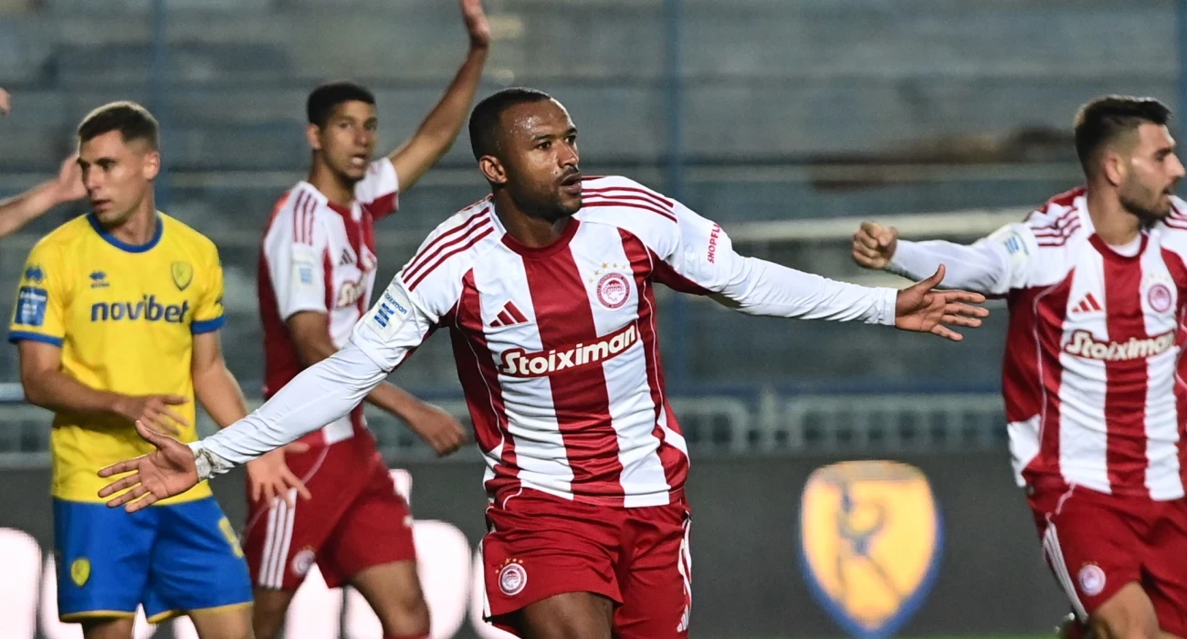 Η κυριαρχία του Ολυμπιακού μέσα στο 2025 και η ομάδα έκπληξη της χρονιάς