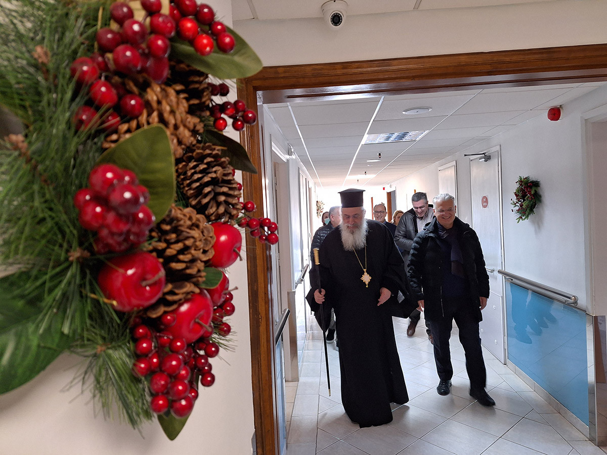 Χριστουγεννιάτικες ευχές και μήνυμα στήριξης στο Δεκάζειο Γηροκομείο Τρίπολης από τον Περιφερειάρχη Πελοποννήσου