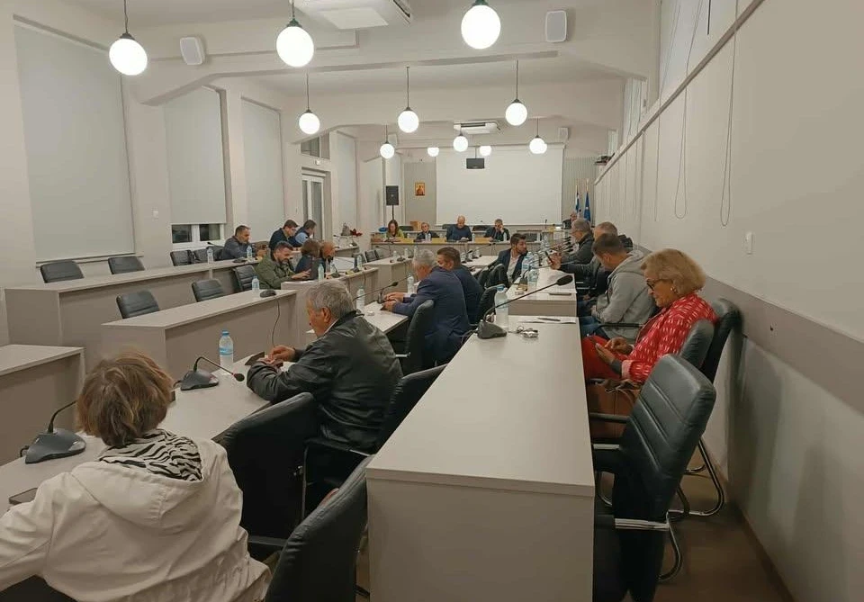 Τζιούμης: Σοβαρές οι εκκρεμότητες του νέου κώδικα της Αυτοδιοίκησης- Απόλυτα αρνητικός Παπαδημητρίου