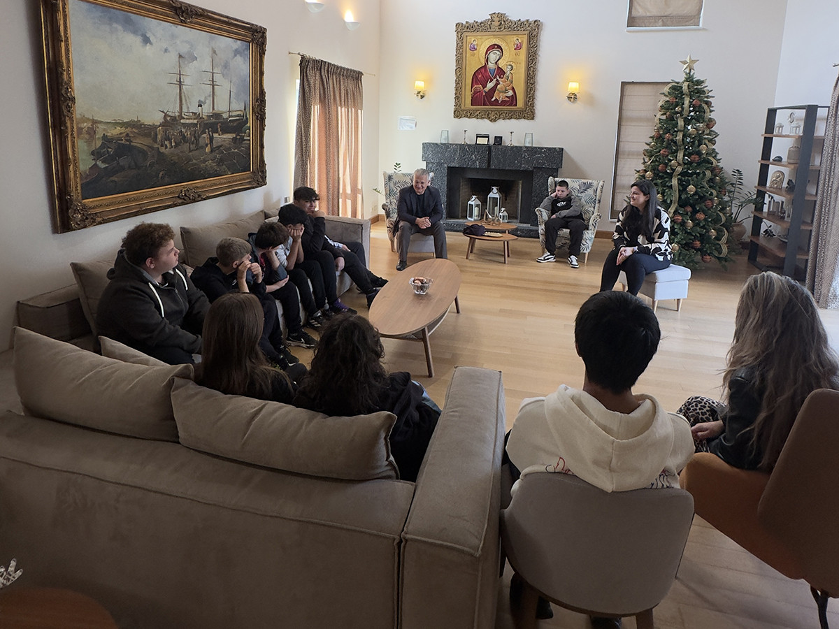 Μια ζεστή συζήτηση του Περιφερειάρχη Δημήτρη Πτωχού με τα παιδιά της Κιβωτού του Κόσμου Καλαμάτας