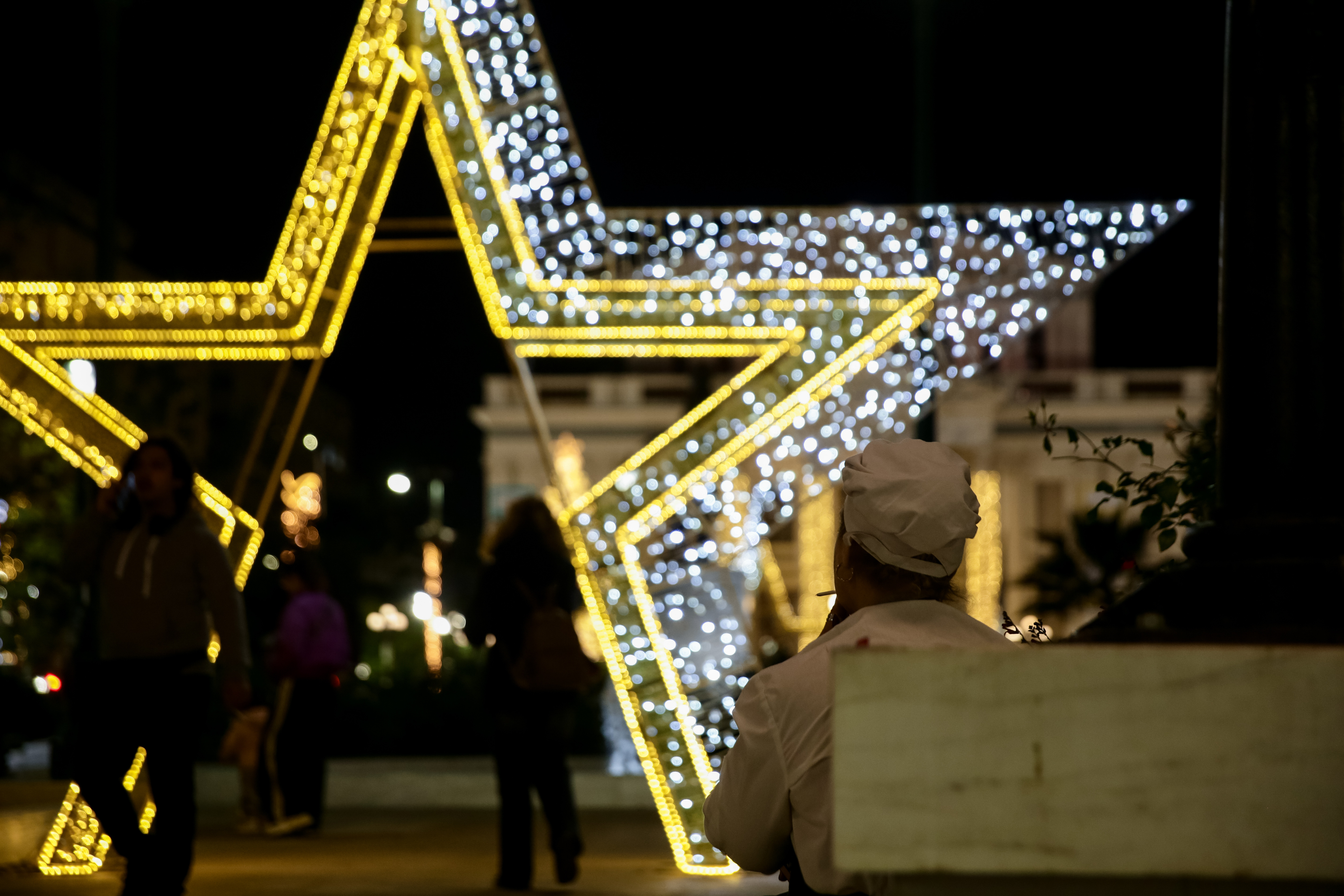 Ξεκινά η πληρωμή του Δώρου Χριστουγέννων – Πώς υπολογίζεται και τι ισχύει για τους εργοδότες