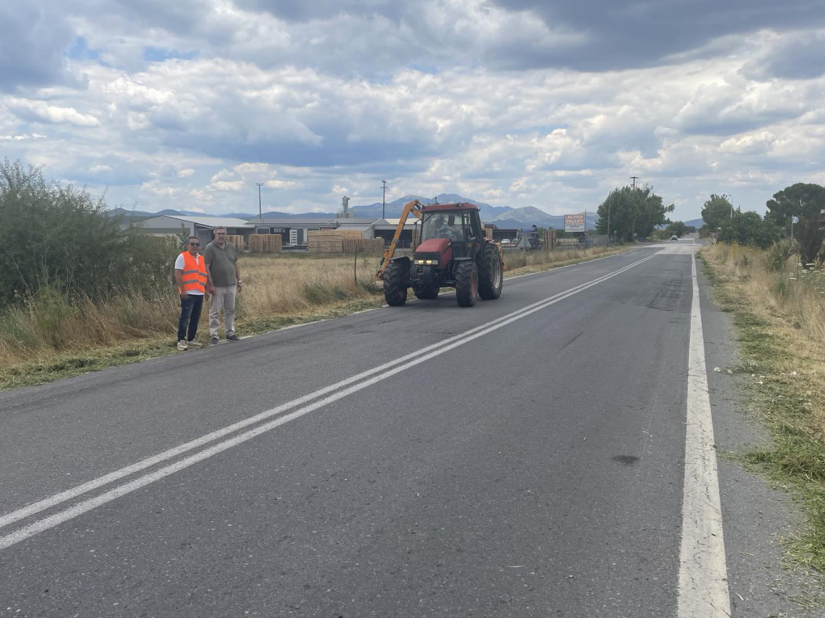 Συνεχίζονται οι καθαρισμοί πρανών στο εθνικό και επαρχιακό οδικό δίκτυο της Π.Ε. Αρκαδίας