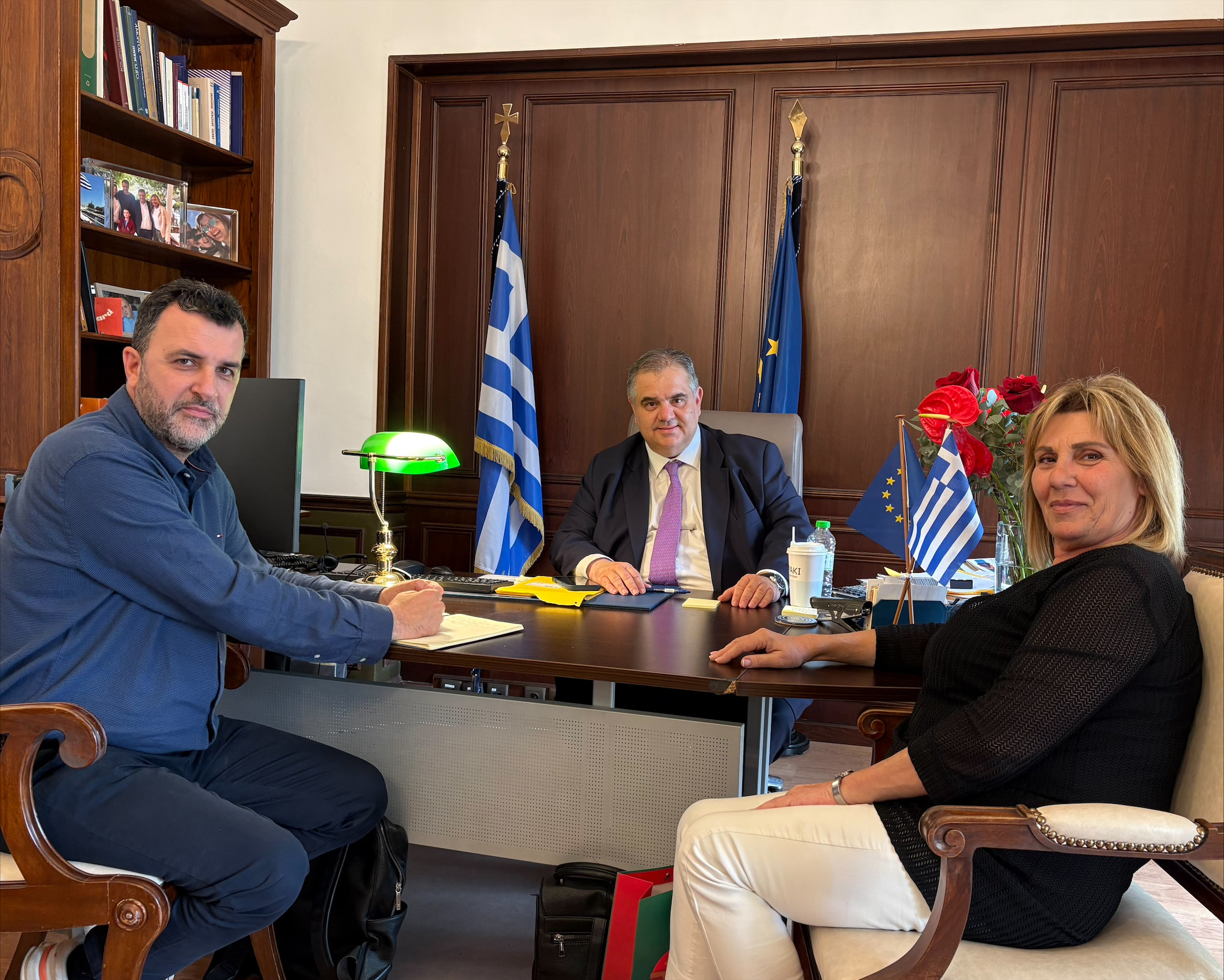 &Sigma;&upsilon;&nu;ά&nu;&tau;&eta;&sigma;&eta; &Pi;&alpha;&gamma;&gamma;&omicron;&rho;&tau;&upsilon;&nu;&iota;&alpha;&kappa;ή&sigmaf; &mu;&epsilon; &tau;&omicron;&nu; &Upsilon;&phi;&upsilon;&pi;&omicron;&upsilon;&rho;&gamma;ό &Epsilon;&sigma;&omega;&tau;&epsilon;&rho;&iota;&kappa;ώ&nu; &Beta;&alpha;&sigma;ί&lambda;&eta; &Sigma;&pi;&alpha;&nu;ά&kappa;&eta;