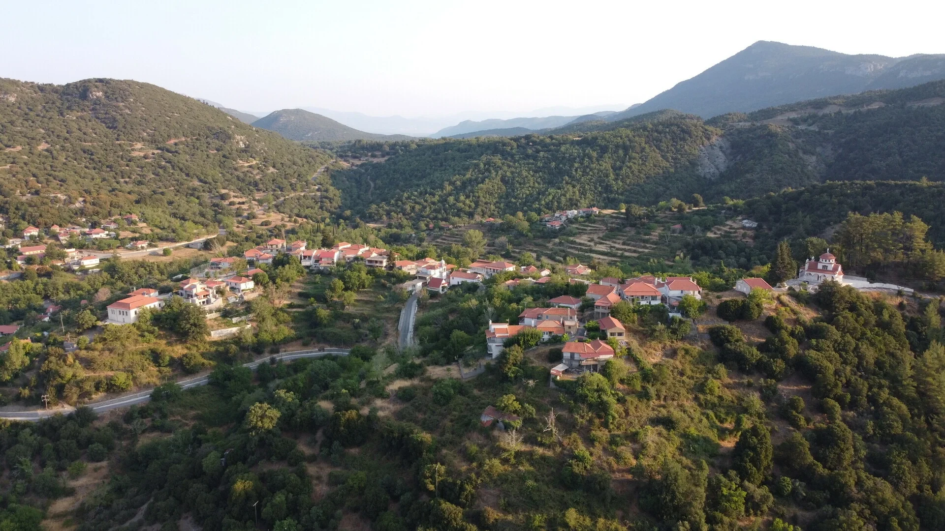 Στο Δυρράχι το φως του Αυγούστου λάμπει στα μάτια των παιδιών